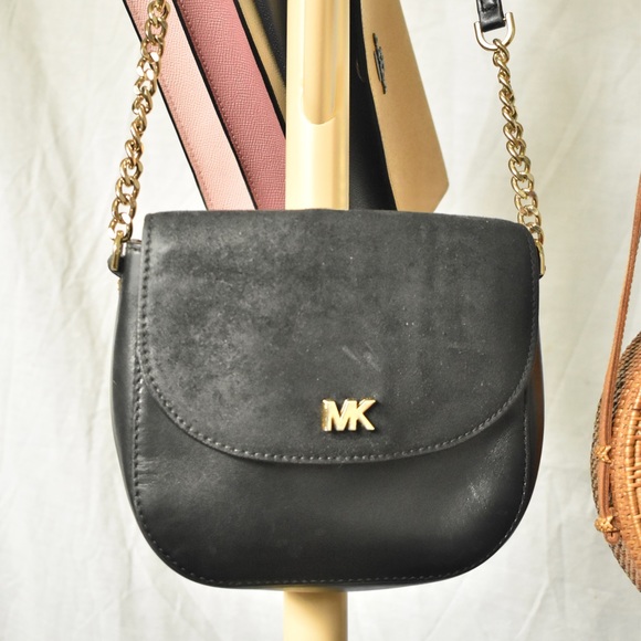 Michael Kors Gold Chain Strap Fold-over Closure Leather Crossbody Purse - Picture 3 of 7